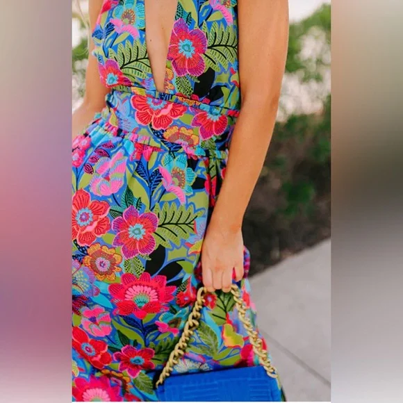 NWOT Sugarlips Vibrant Floral Halter Style Maxi Dress - Picture 6 of 13